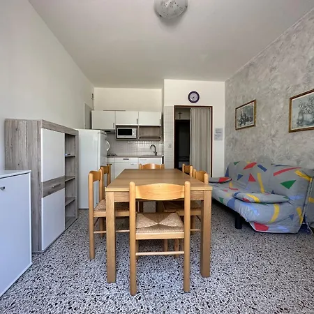 Apartment Close To Promenade